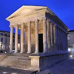 Roma Divine Cinéma Et Jardin * Nîmes