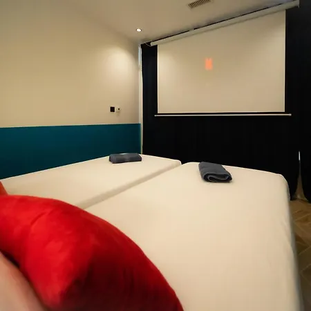 Appartamento Roma Divine Cinéma Et Jardin Nîmes