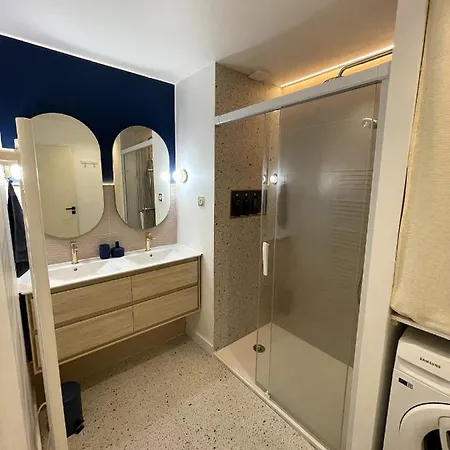 Apartment Roma Divine Cinema Et Jardin Nimes