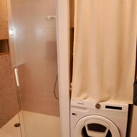 Apartment Roma Divine Cinema Et Jardin Nimes