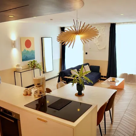 Roma Divine Cinema Et Jardin Apartment Nimes