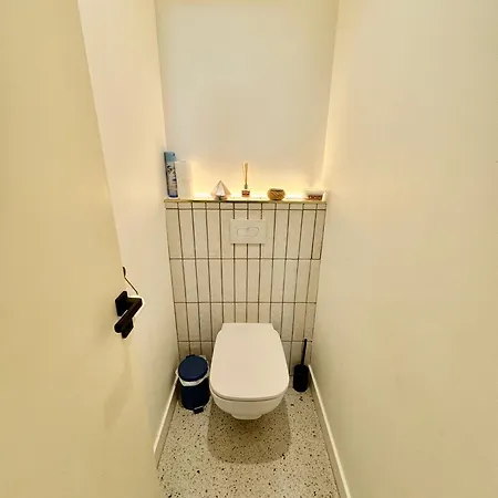Apartment Roma Divine Cinema Et Jardin Nimes