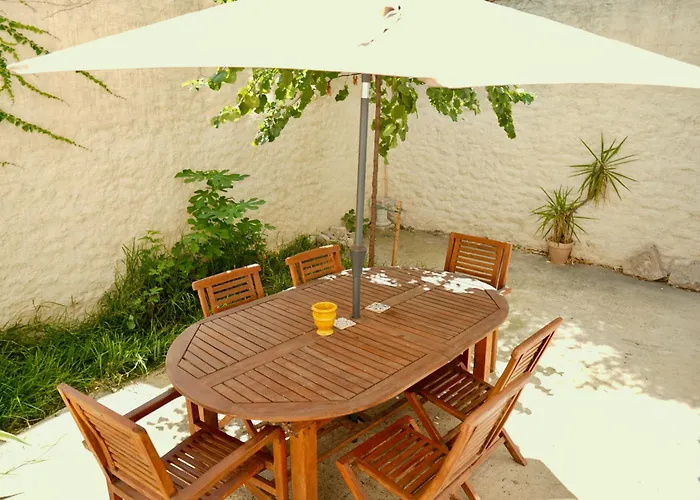 Roma Divine Cinema Et Jardin Διαμέρισμα *